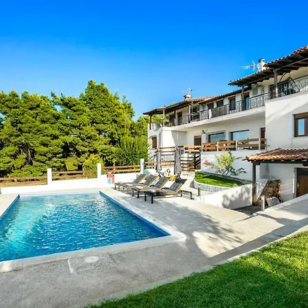 Air Maritime Sani Luxury Apartment